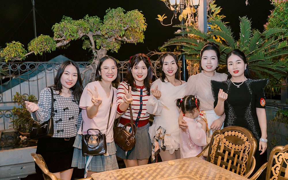 Cùng ngắm pháo hoa sau tiệc Tất niên 2025