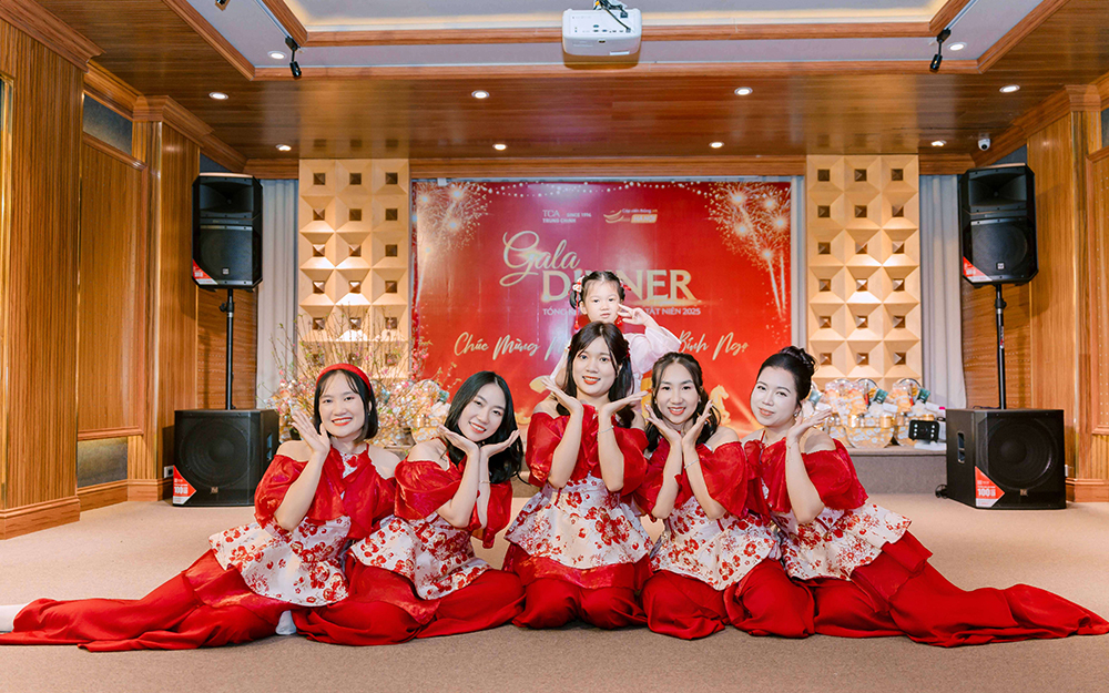 Tiết mục văn nghệ đặc sắc của nhân viên Cáp Viễn Thông Hà Nội