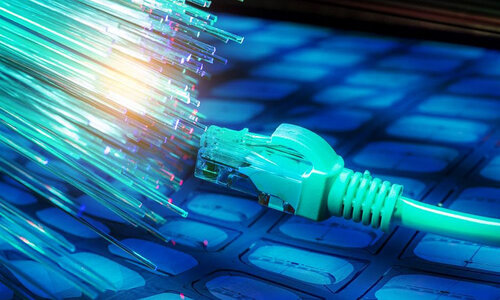 Cách hoạt động của sợi quang? Ưu và nhược điểm của sợi quang là gì?